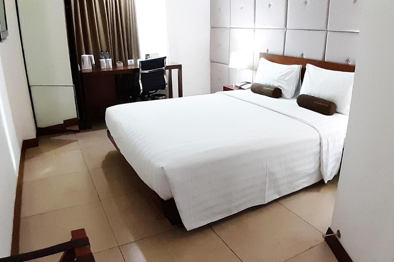 Park Hotel Cawang Yakarta Exterior foto
