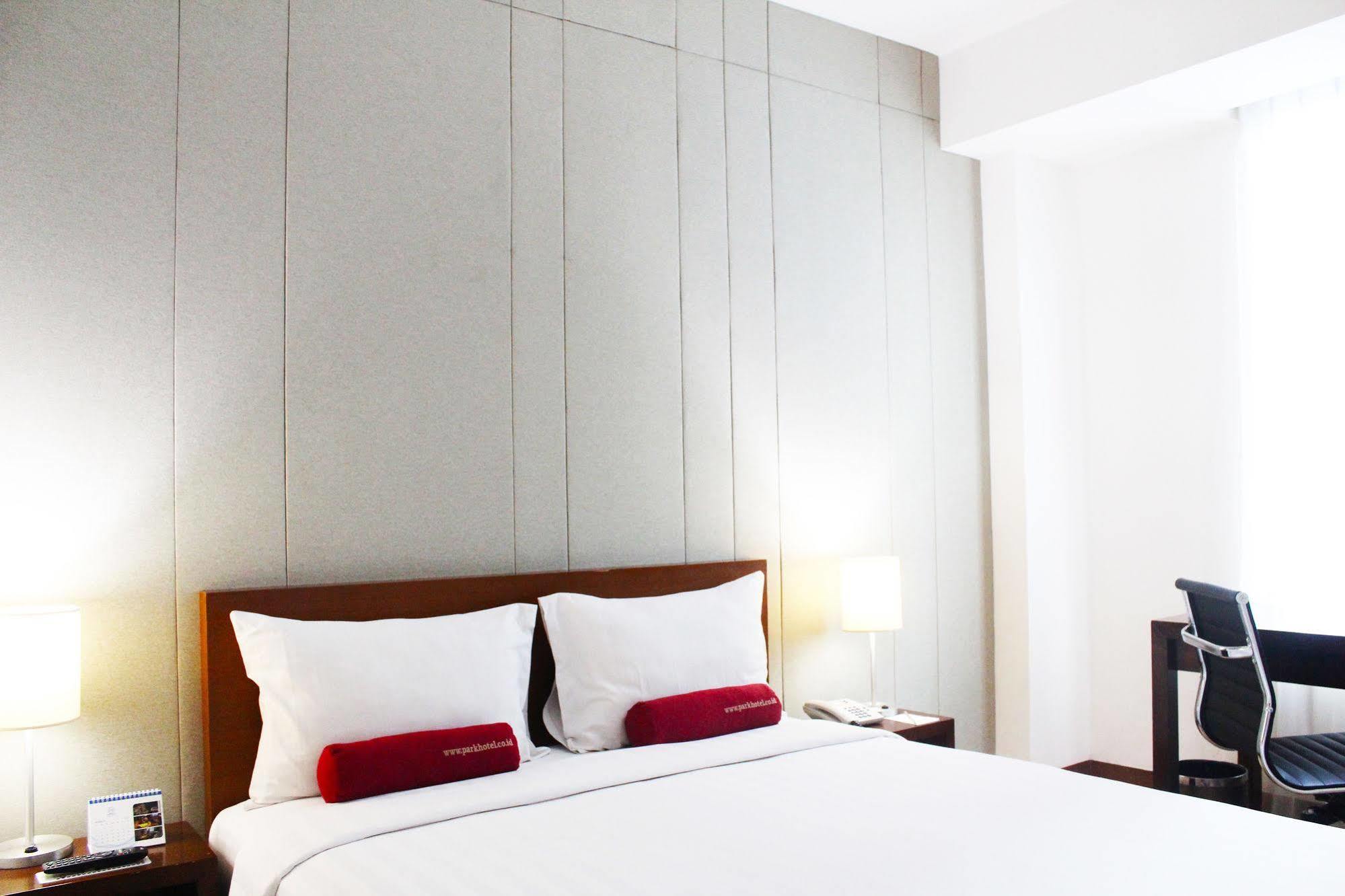 Park Hotel Cawang Yakarta Exterior foto