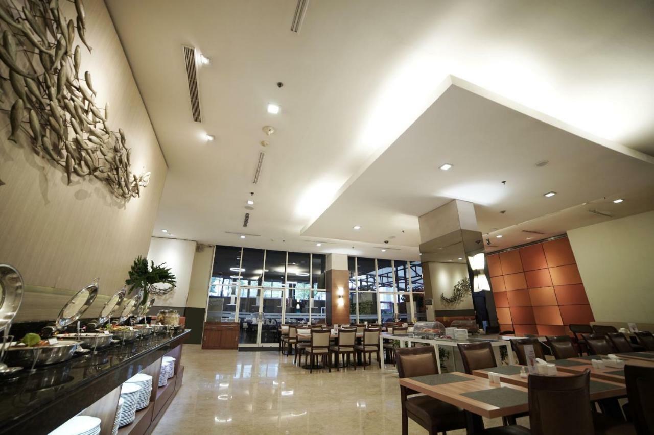 Park Hotel Cawang Yakarta Exterior foto